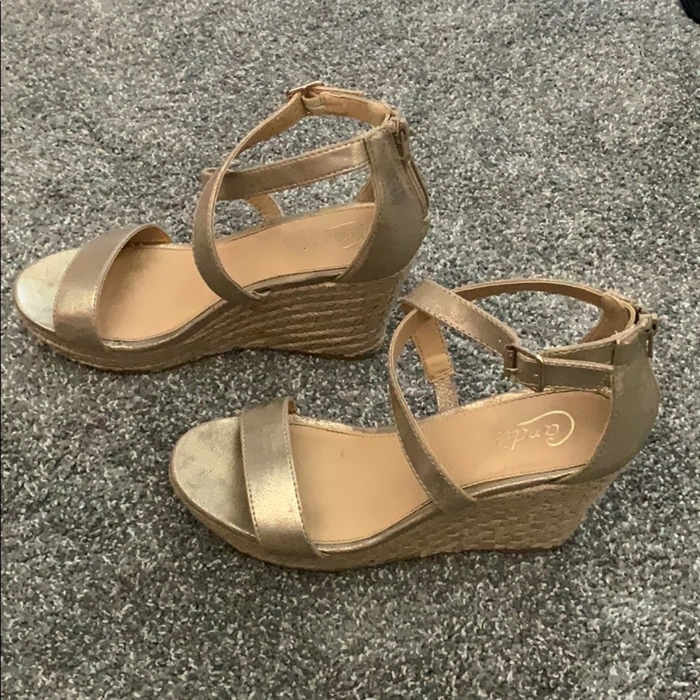 Wedge heels
